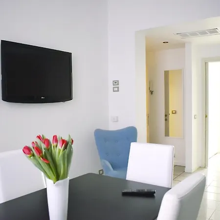 Homing Milano Navigli Suites アパートホテル