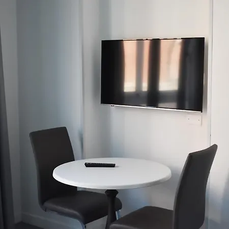 アパートホテル Homing Milano Navigli Suites